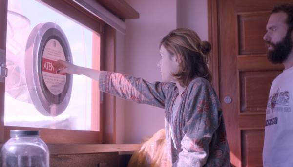 ピンクの雲により世界が、人が、狂っていく…『ピンク・クラウド』ポスター＆予告編