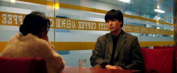 ヨン・ウジン×イ・ジウン、謎めく2人の喫茶店での会話切り取る『夜明けの詩』本編冒頭映像