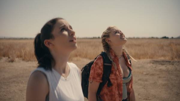 絶対絶命！高さ600mのサバイバル『FALL／フォール』来年2月公開 ポスター＆予告編解禁