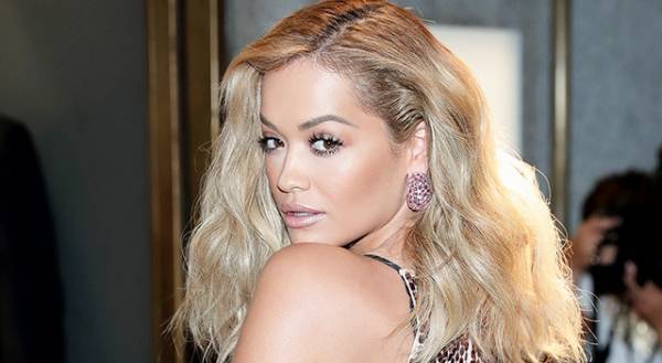 リタ・オラ、リアーナとの不仲説に言及＆否定「世間はいつも女性同士を対立させる」