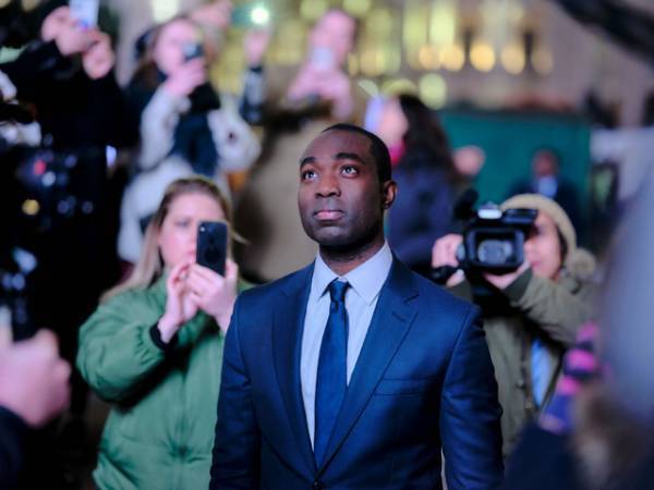 フェイク映像がリアルタイムで拡散…「ザ・キャプチャー 歪められた真実2」1月配信 予告編解禁