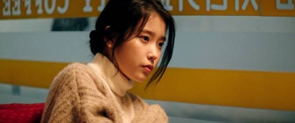 IU／イ・ジウンが「良い価値を加えてくれた」『夜明けの詩』場面写真一挙解禁