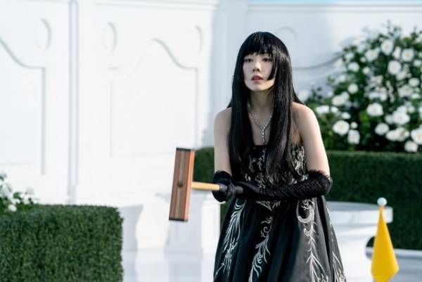 仲里依紗“ミラ”が立ちはだかる！「今際の国のアリス」S2場面写真