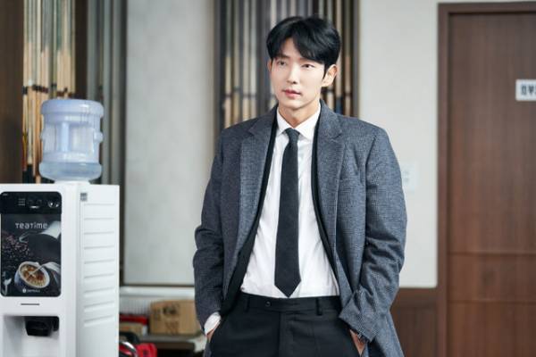 イ・ジュンギ「僕にしか演じられない」運命を感じた話題作「アゲイン・マイ・ライフ」を語る