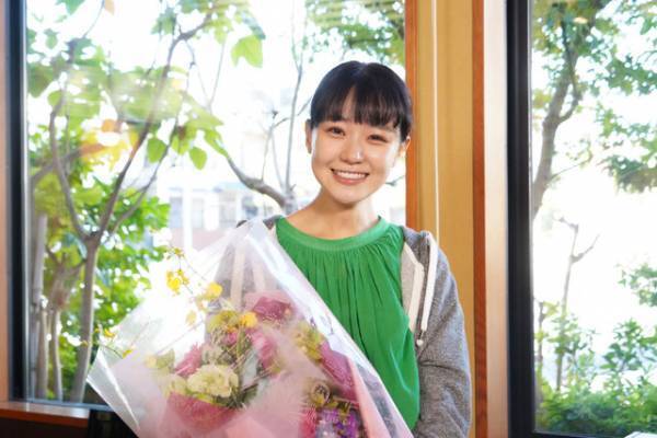 奈緒、クランクアップ！堤真一ら駆けつけ涙「ファーストペンギン！」今夜最終回