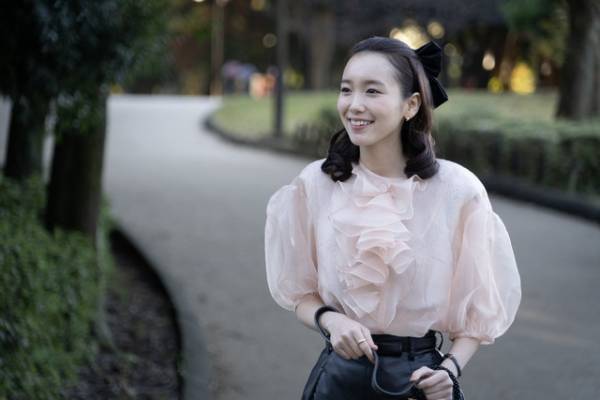 高橋一生＆古川琴音ら「岸辺露伴は動かない」新作場面写真公開！ 再放送も決定