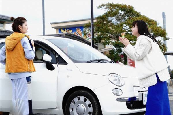 「invert 城塚翡翠 倒叙集」第3話 小芝風花“真”、清原果耶“翡翠”の投げキッスを払いのける姿に「一連の流れが完璧」などネット沸く