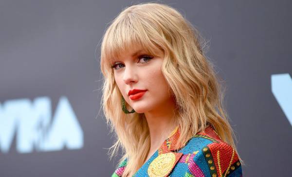 テイラー・スウィフト、長編映画監督デビューへ オスカー常連のサーチライト・ピクチャーズとタッグ