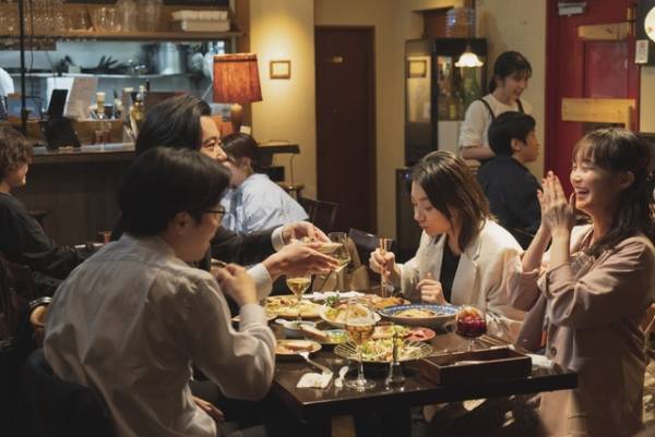 三浦透子、“同じ価値観を共有”の前田敦子＆伊藤万理華と『そばかす』鼎談インタビュー映像