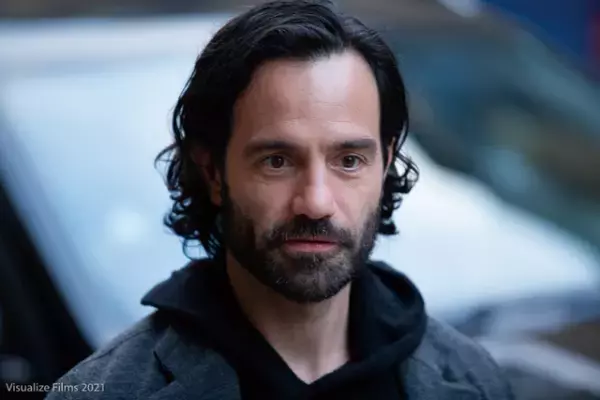 ミュージカル映画『トゥモロー・モーニング』主演ラミン・カリムルー「全曲に思い入れがある」