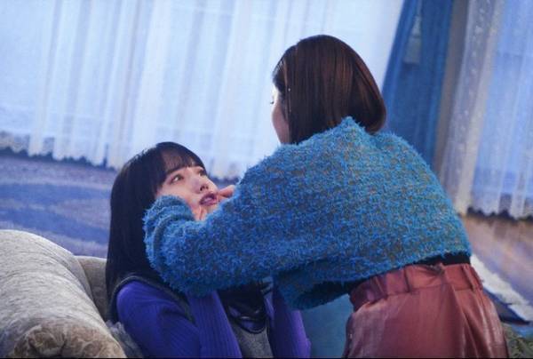 「invert 城塚翡翠 倒叙集」最終話、原果耶＆小芝風花“ひすまこ”コンビに「尊い」の声殺到