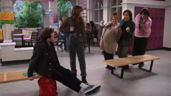 スーパーヴィラン・ファミリーが普通の家族を目指す!?「バレービューのヴィランたち」放送