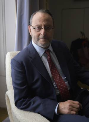 “アンドロイド役”ジャン・レノ「人の心を打つ物語になるといい」「伝えたかった、アイラブユー」インタビュー映像