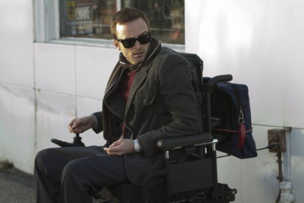 アーロン・ポール主演、実話を基に描くヒューマンドラマ『もう、歩けない男』2月公開