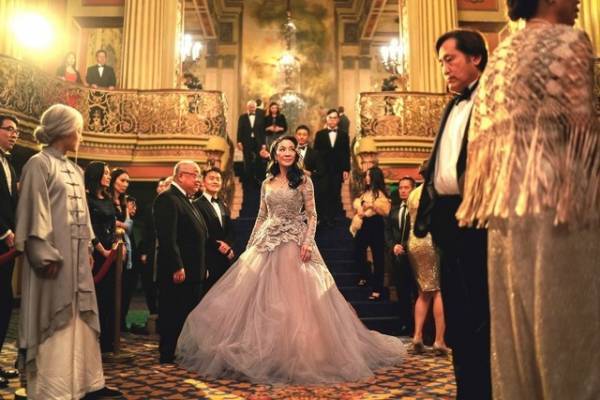 ミシェル・ヨーが立ち向かう全宇宙の“ヴィラン”が判明！『エブエブ』本予告