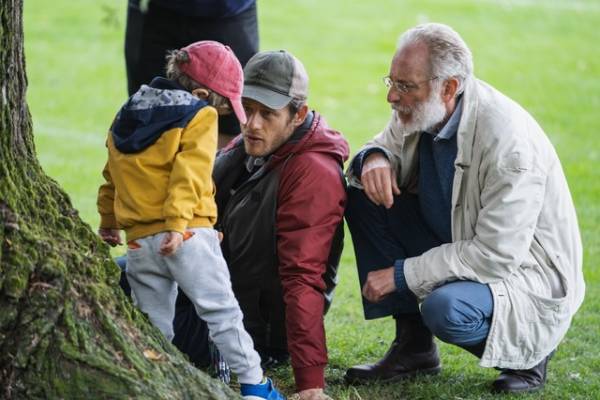 シングルファーザーが4歳の息子に“死”を説明『いつかの君にもわかること』本編映像