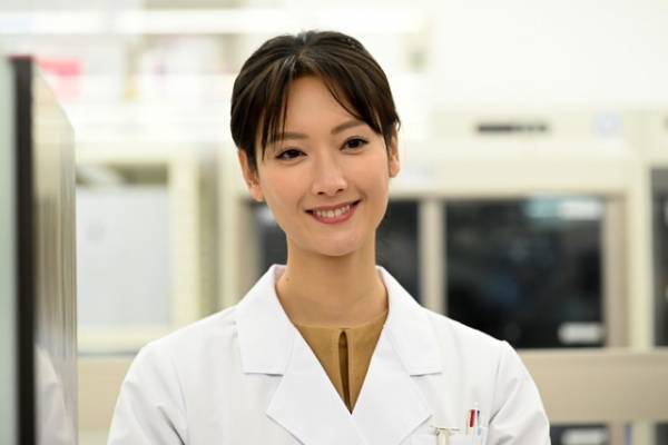 「忍者に結婚は難しい」4話、菜々緒“蛍”のクセに気づく鈴木伸之“悟郎”に「クセがわかるほど蛍さんを観てる」などの声