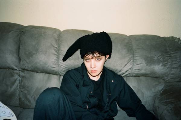 BTS・J-HOPEが歌って踊って飛び跳ねる！「j-hope IN THE BOX」ティザー予告公開