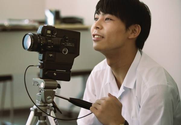 8ミリカメラを手にした青春時代を映画に『Single8』本ビジュアル