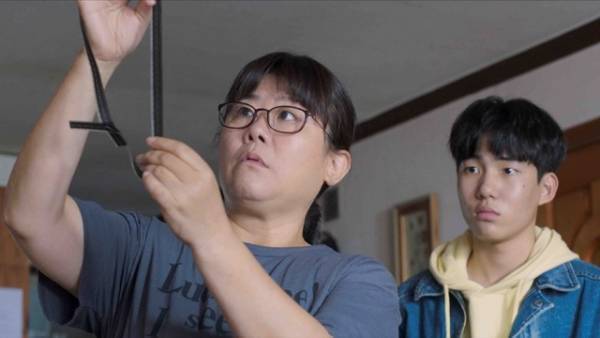 失われたフィルムをめぐり映画と人生が交錯する…『オマージュ』予告編