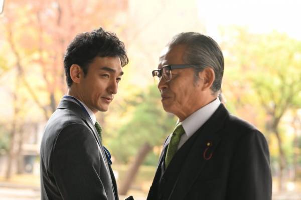 「罠の戦争」第3話、草彅剛“鷲津”に訪れた“転機”に「凄い展開になってきたなぁ」などSNSに驚き広がる