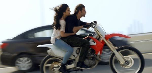 『ナイト＆デイ』名シーンを完コピ『バンバン！』迫力バイクアクション本編映像