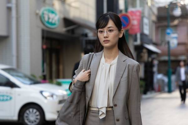 「スタンドUPスタート」3話、山下美月“羽賀”のスーツの色の変化に「一歩踏み出した」…SNSにコメント多数