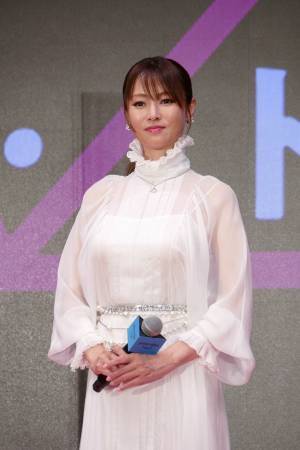 深田恭子、田中圭演じる“浮気夫”は「奔放過ぎてついていけない（笑）」　2年ぶりの主演ドラマが世界配信