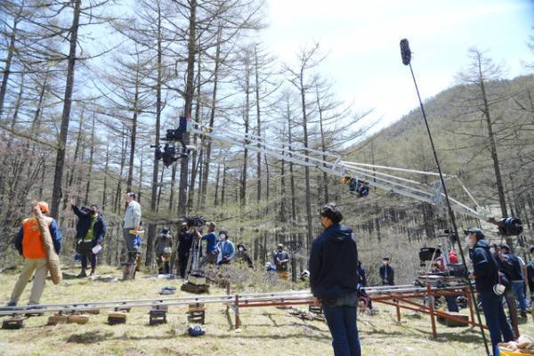 「秘境での撮影がスタンダード」制作陣語る「ガンニバル」世界観作るロケーションのこだわり