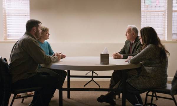 「何もかも話して」事件被害者の母親が対話の口火を切る『対峙』本編映像