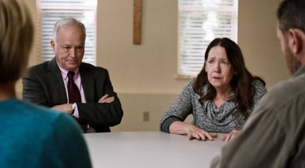 「何もかも話して」事件被害者の母親が対話の口火を切る『対峙』本編映像