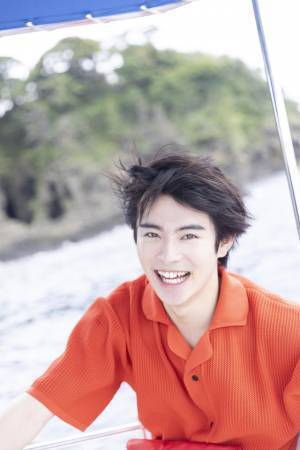 「女神の教室」出演中の前田拳太郎「今まで見たことのない僕が見れる」写真集先行カット公開