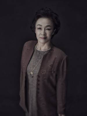 キムラ緑子がキーパーソン！ 恒松祐里＆真木よう子ら舞台「パラサイト」“寄生されていく”一家発表