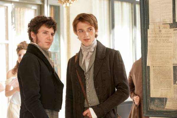 欲と虚飾と快楽にまみれた19世紀、才能ある若者が落ちぶれていく…『幻滅』場面写真