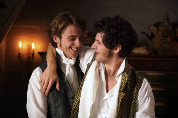 欲と虚飾と快楽にまみれた19世紀、才能ある若者が落ちぶれていく…『幻滅』場面写真