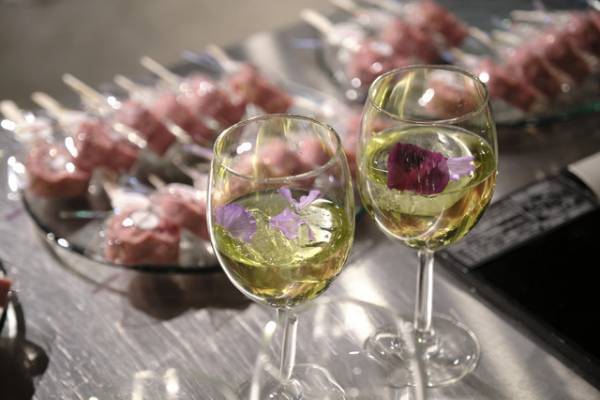 BSSTOサービス開始5周年　別所哲也＆LiLiCo登場イベント実施