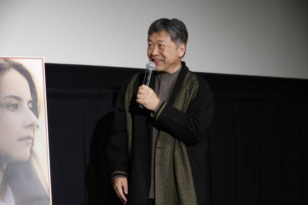 是枝裕和監督、国内外の映画賞席巻『マイスモールランド』主演＆監督にエール「1作1作、前へ進んで」