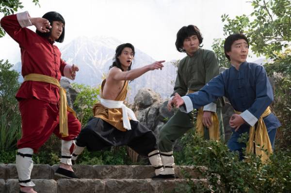 白石麻衣がチャイナドレス姿披露、鈴木伸之はコント初挑戦「LIFE！」出演者発表