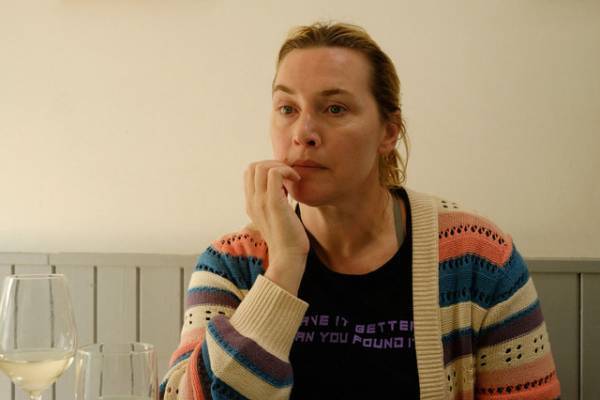 ケイト・ウィンスレット、娘ミア・スレアプレトンと本格共演で即興芝居「I AM ルース」3月27日配信