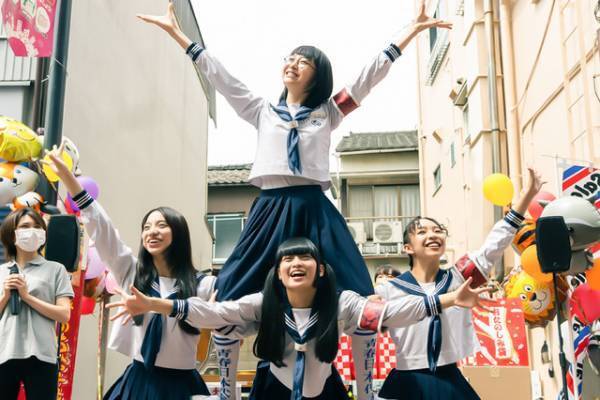 新たな敵は兄弟コンビ！『ベイビーわるきゅーれ 2ベイビー』予告編＆場面写真