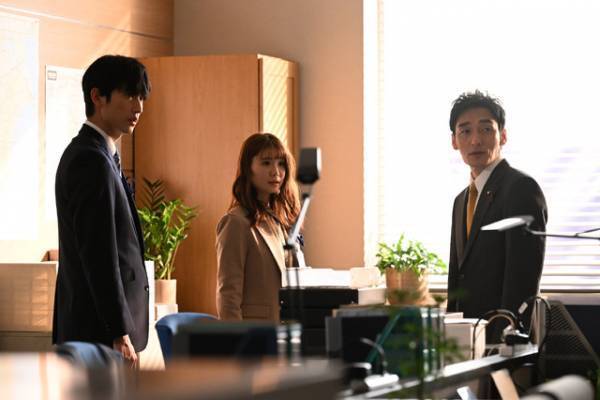 「罠の戦争」6話、片平なぎさ“鴨井”に迫る草彅剛“鷲津”…しかし視聴者からは「辿り着くのが早すぎる」等の声上がる