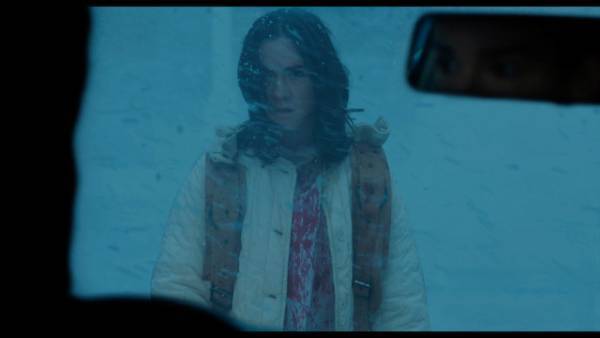 エスターの二面性が明かされる『エスター ファースト・キル』場面写真