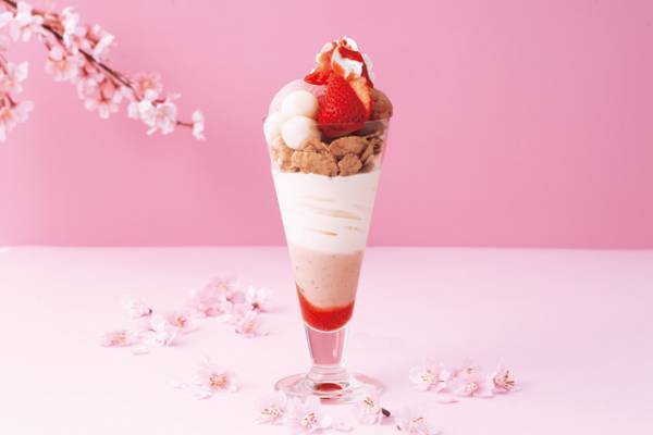 【ディズニー】イクスピアリが桜色に染まる！「サクラ ランタン ストリート」、河津桜が見ごろの今春初登場