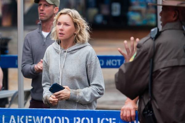 息子を救うため、川を渡り森を駆ける！ナオミ・ワッツ主演『デスパレート・ラン』場面写真