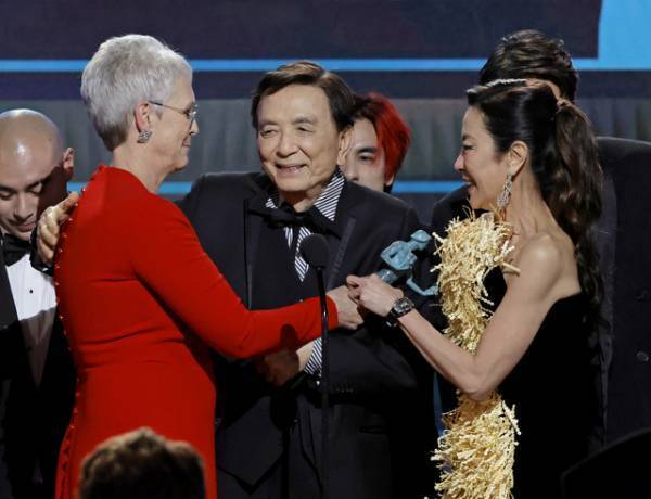 NetflixがYouTube、Facebook、ツイッターでライブ配信したSAG賞、150万回再生を超える