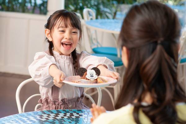 【ディズニー】キッズがパティシエ気分を楽しめるデザートが登場！40周年のTDRで特別な思い出作り