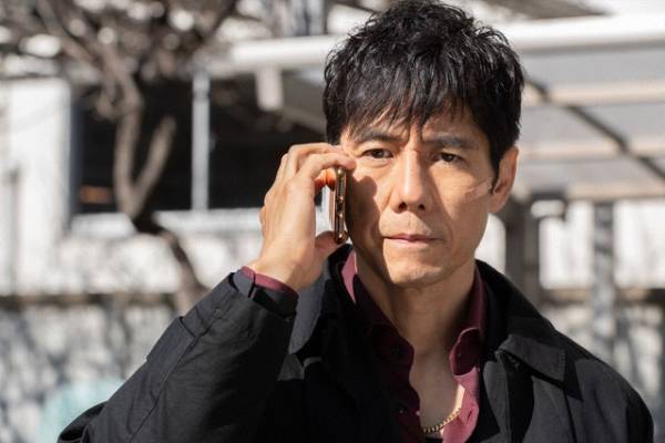 「警視庁アウトサイダー」最終回、後ろ向きで歩み出す“アウトサイダートリオ”に「号泣」する視聴者続出