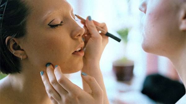 リアルで正直な10代描く…『ガール・ピクチャー』『はちどり』ほか青春映画4選