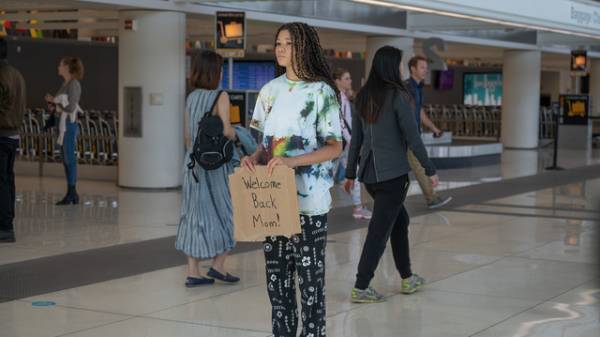 母失踪の“謎”に翻弄される人々とらえる『search／#サーチ2』シーン写真