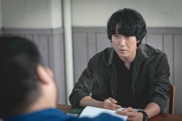 キム・ナムギルのギャップに注目「悪の心を読む者たち」メイキング映像